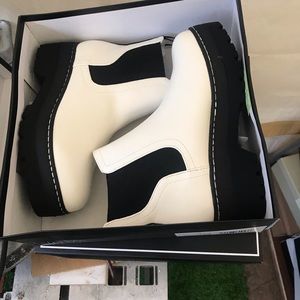 Allice-D Platform Bootie
MIA